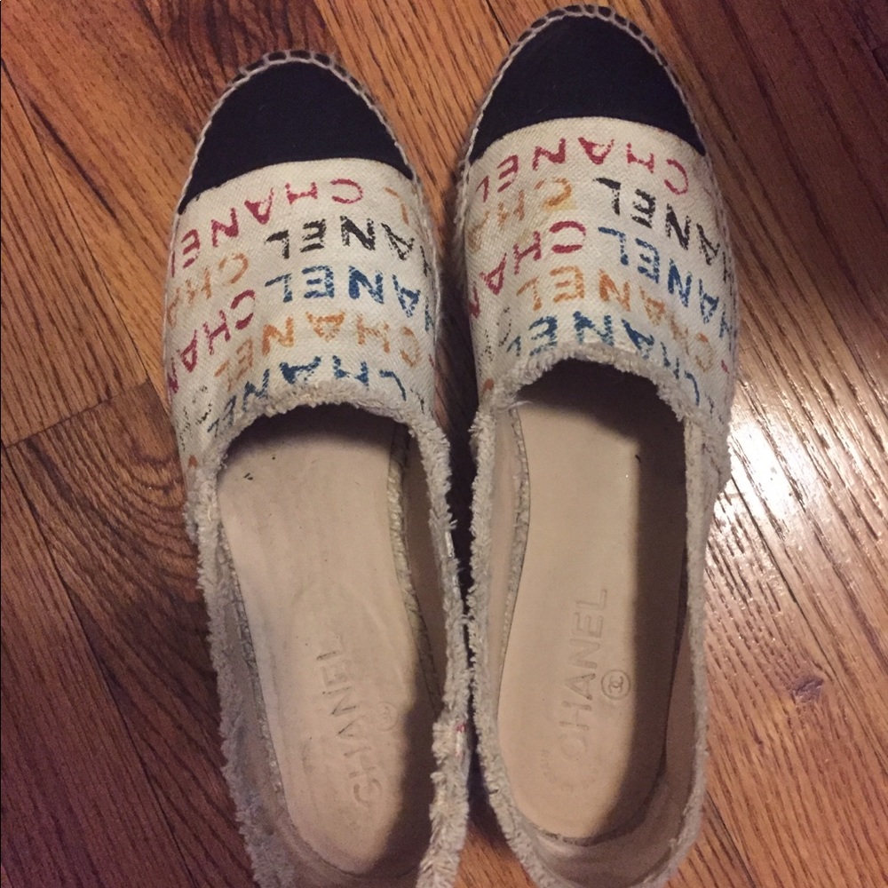 Chanel slides - Picture 1 of 6